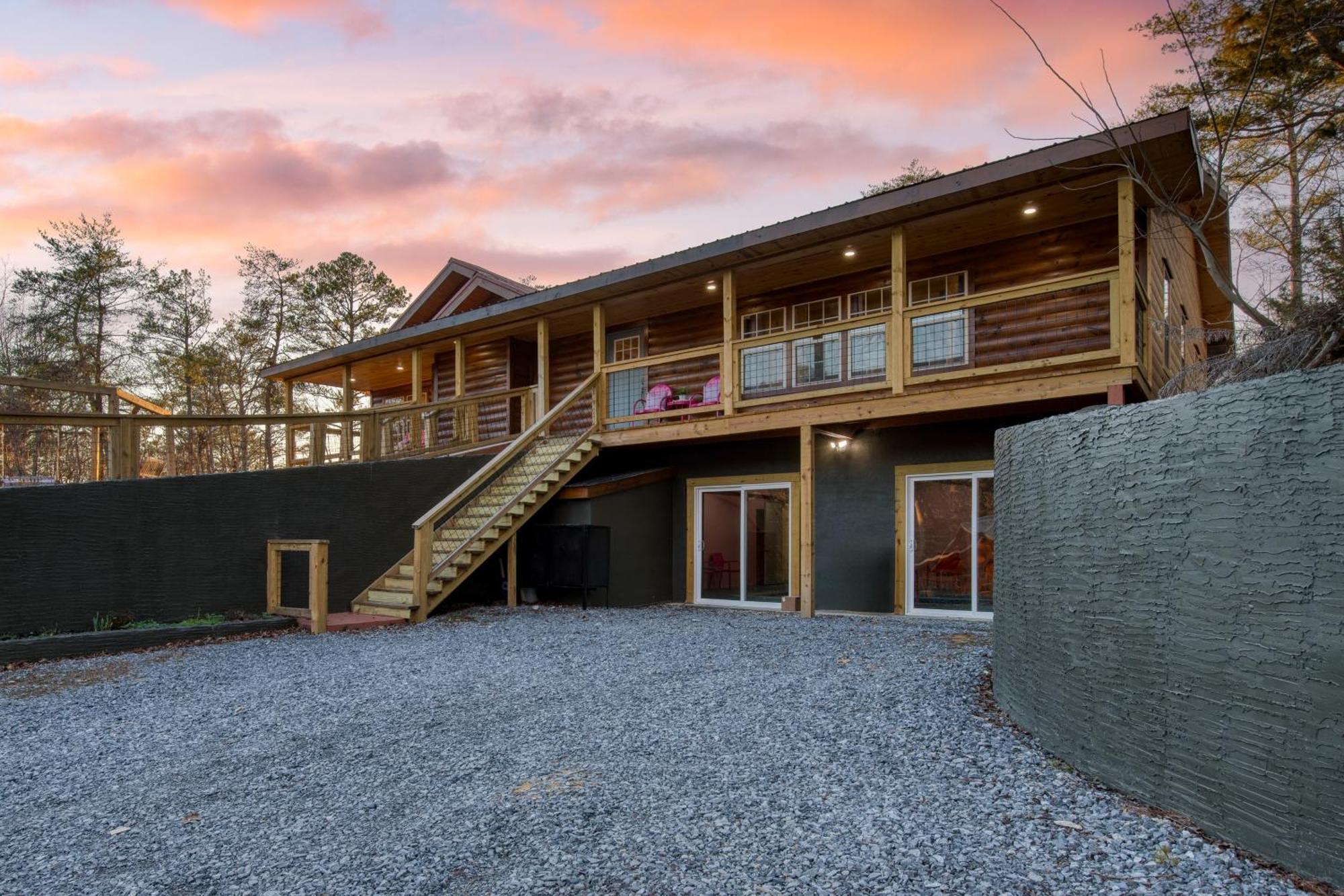 Pink Pines Avantstay Luxury Aesthetic Dream Home Indoor Pool Hot Tub Pigeon Forge Exterior photo