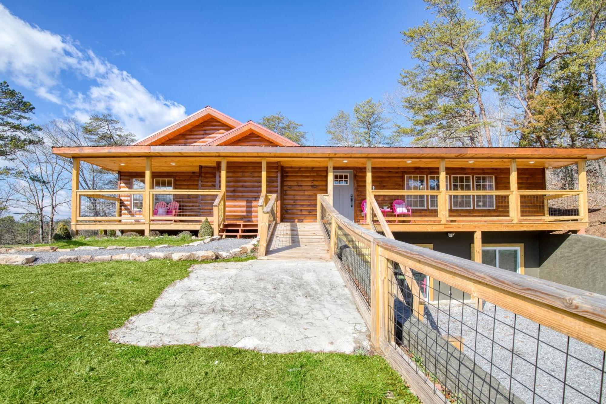 Pink Pines Avantstay Luxury Aesthetic Dream Home Indoor Pool Hot Tub Pigeon Forge Exterior photo