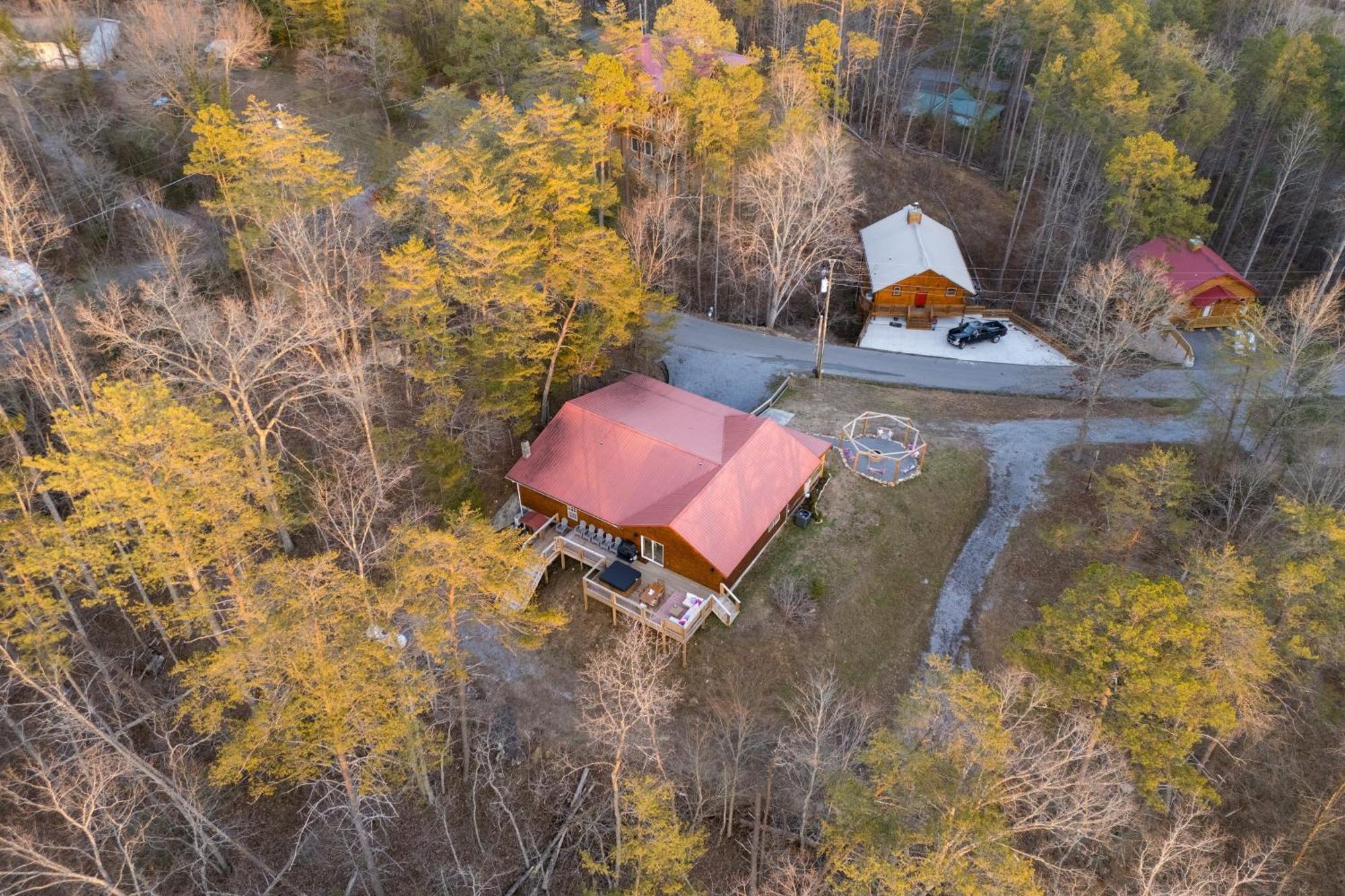 Pink Pines Avantstay Luxury Aesthetic Dream Home Indoor Pool Hot Tub Pigeon Forge Exterior photo